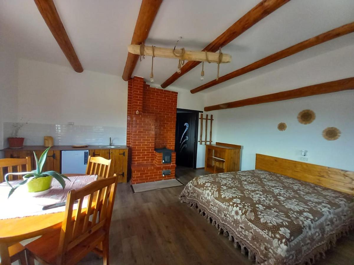 Casuta Din Deal Târgu Neamţ Bagian luar foto