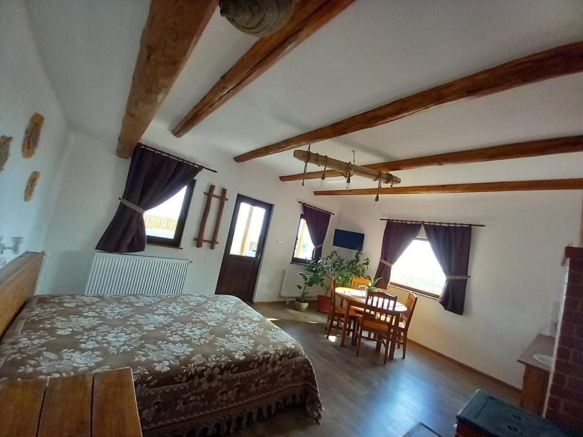 Casuta Din Deal Târgu Neamţ Bagian luar foto