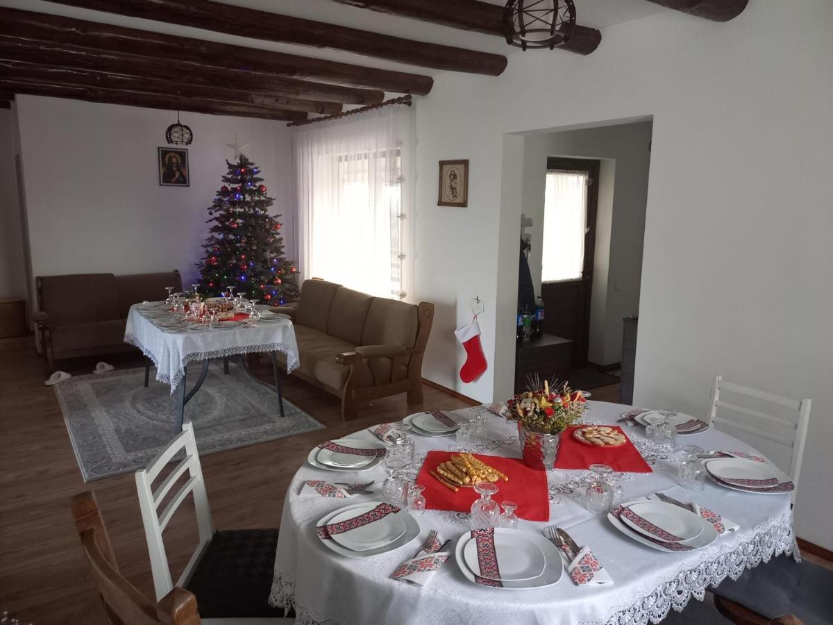 Casuta Din Deal Târgu Neamţ Bagian luar foto