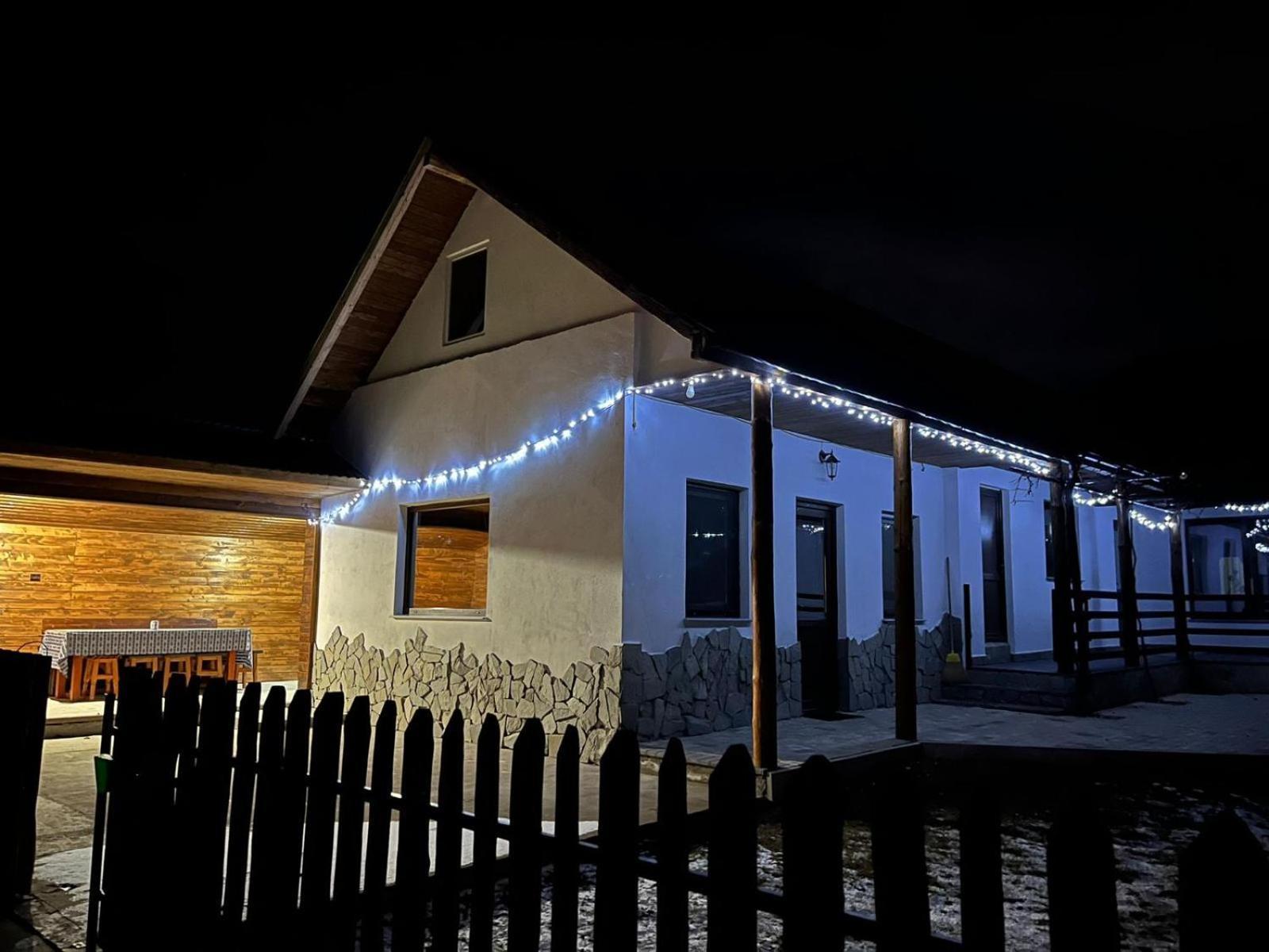 Casuta Din Deal Târgu Neamţ Bagian luar foto