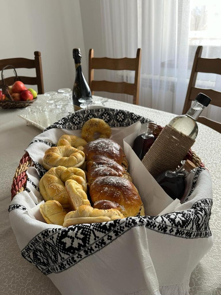 Casuta Din Deal Târgu Neamţ Bagian luar foto