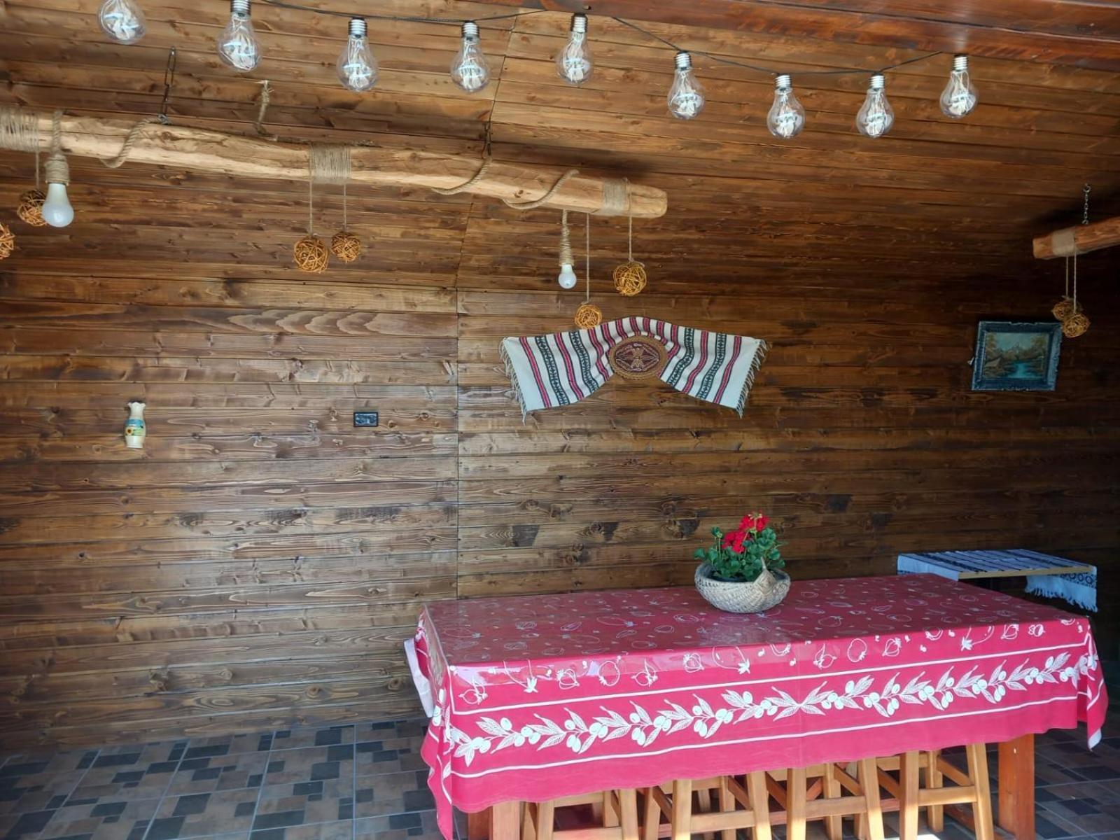 Casuta Din Deal Târgu Neamţ Bagian luar foto